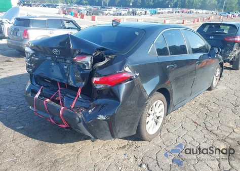 2021 Toyota Corolla Xle z USA, uszkodzony, nr VIN 5YFFPMAE2MP198664